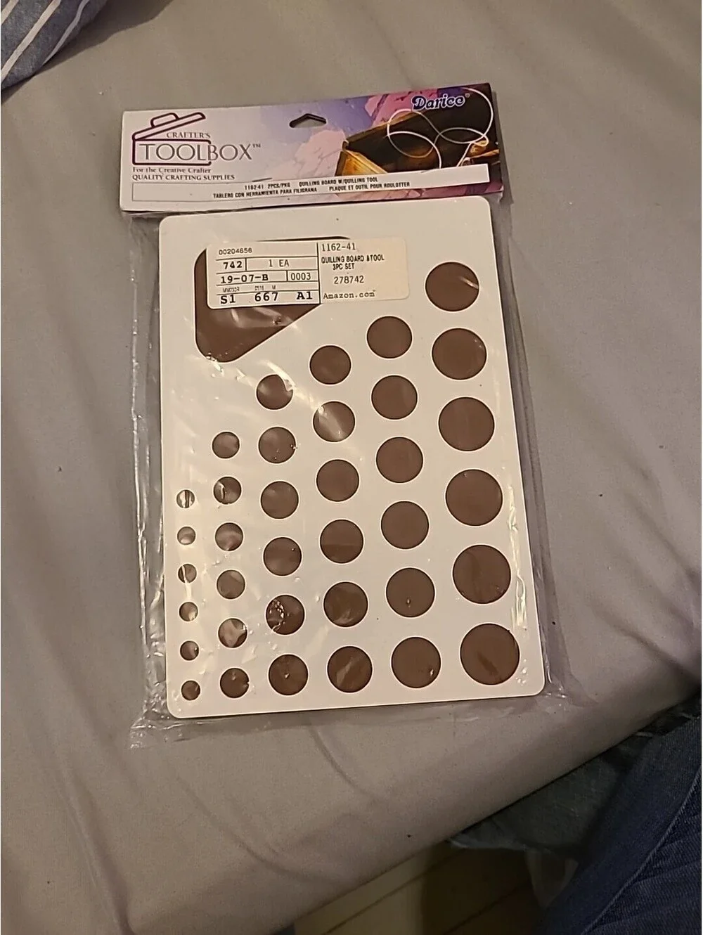 Darcie- Crafters Toolbox Quilling Board With Tool 36 Hole Guide Board
